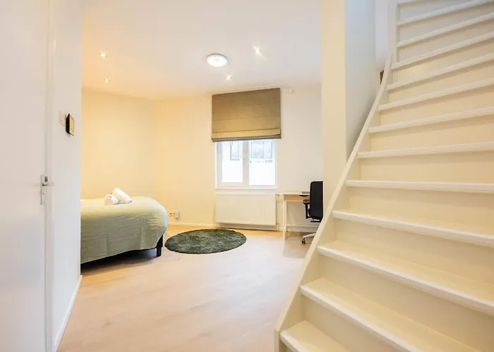 Royal 60m2 One Bedroom - Vw140a