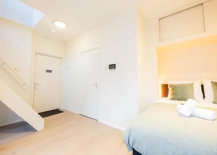 Royal 60m2 One Bedroom - Vw140a