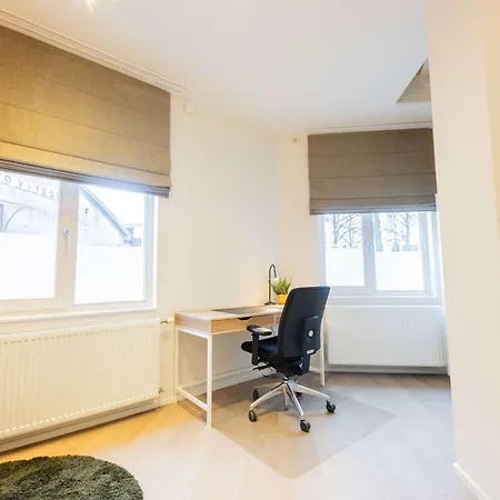 Royal 60m2 One Bedroom - Vw140a *