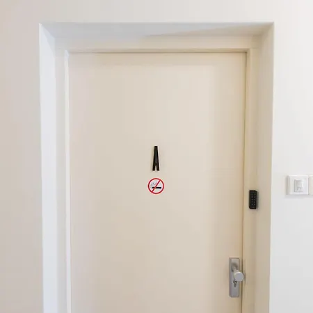 Royal 60m2 One Bedroom - Vw140a