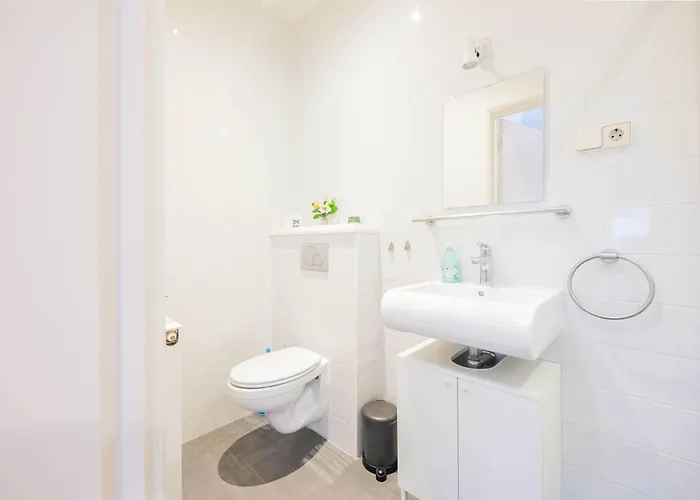 Royal 60m2 One Bedroom - Vw140a *