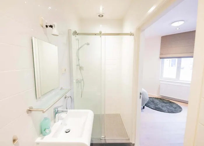 Royal 60m2 One Bedroom - Vw140a アイントホーフェン