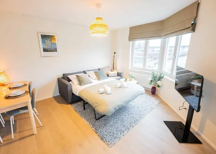 Royal 60m2 One Bedroom - Vw140a